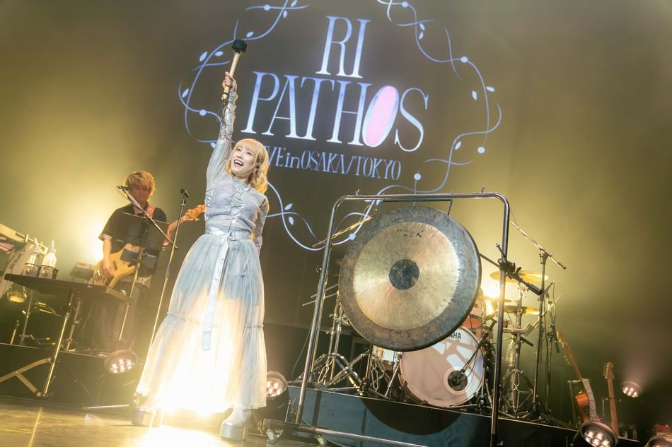 ライブレポート】佐々木李子、ワンマンライブ「RI PATHOS」東京公演で